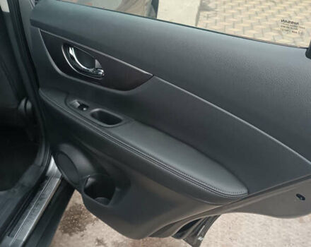 Серый Ниссан Rogue, объемом двигателя 2.5 л и пробегом 137 тыс. км за 11550 $, фото 13 на Automoto.ua