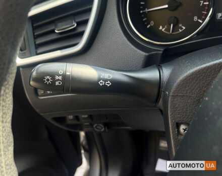 Серый Ниссан Rogue, объемом двигателя 2.5 л и пробегом 132 тыс. км за 12700 $, фото 16 на Automoto.ua