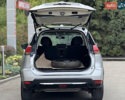 Серый Ниссан Rogue, объемом двигателя 2.5 л и пробегом 162 тыс. км за 12900 $, фото 19 на Automoto.ua