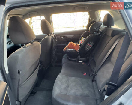 Серый Ниссан Rogue, объемом двигателя 2.49 л и пробегом 149 тыс. км за 11900 $, фото 10 на Automoto.ua