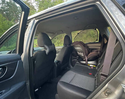 Сірий Ніссан Rogue, об'ємом двигуна 2.49 л та пробігом 210 тис. км за 12500 $, фото 7 на Automoto.ua