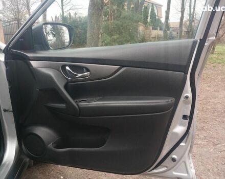 Серый Ниссан Rogue, объемом двигателя 2.5 л и пробегом 148 тыс. км за 12990 $, фото 21 на Automoto.ua