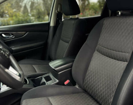 Серый Ниссан Rogue, объемом двигателя 2.49 л и пробегом 157 тыс. км за 13799 $, фото 8 на Automoto.ua