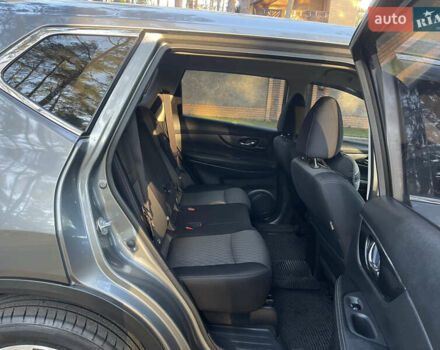 Серый Ниссан Rogue, объемом двигателя 2.5 л и пробегом 112 тыс. км за 13400 $, фото 14 на Automoto.ua