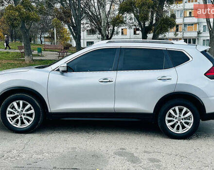 Серый Ниссан Rogue, объемом двигателя 2.49 л и пробегом 190 тыс. км за 12200 $, фото 13 на Automoto.ua