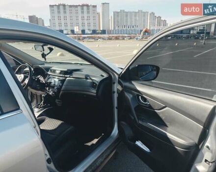 Ниссан Rogue 2016 в Киеве на Automoto.ua Серый Ниссан Rogue, объемом двигателя 2.5 л и пробегом 205 тыс. км за 12600 $, фото 9 на Automoto.ua