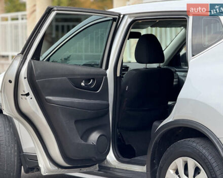 Серый Ниссан Rogue, объемом двигателя 2.5 л и пробегом 162 тыс. км за 12900 $, фото 37 на Automoto.ua