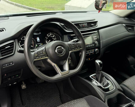 Серый Ниссан Rogue, объемом двигателя 2.49 л и пробегом 157 тыс. км за 13799 $, фото 9 на Automoto.ua