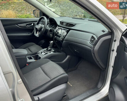 Сірий Ніссан Rogue, об'ємом двигуна 2.49 л та пробігом 165 тис. км за 10900 $, фото 20 на Automoto.ua