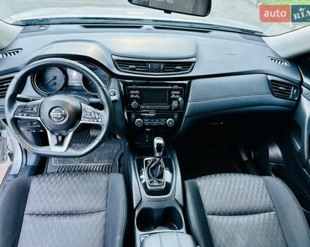 Серый Ниссан Rogue, объемом двигателя 2.49 л и пробегом 190 тыс. км за 12200 $, фото 3 на Automoto.ua