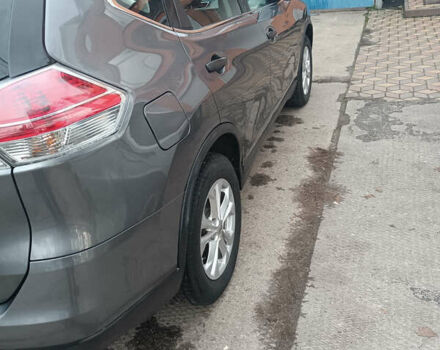 Серый Ниссан Rogue, объемом двигателя 2.5 л и пробегом 137 тыс. км за 11550 $, фото 3 на Automoto.ua