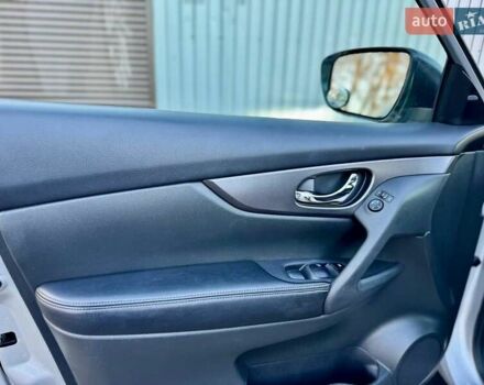 Серый Ниссан Rogue, объемом двигателя 2.5 л и пробегом 113 тыс. км за 13500 $, фото 19 на Automoto.ua