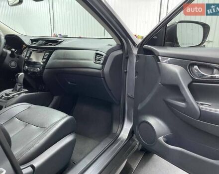 Серый Ниссан Rogue, объемом двигателя 2.49 л и пробегом 140 тыс. км за 16500 $, фото 8 на Automoto.ua