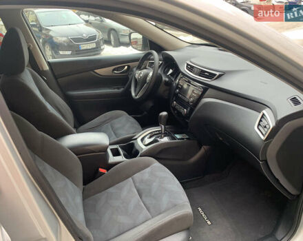 Серый Ниссан Rogue, объемом двигателя 2.5 л и пробегом 190 тыс. км за 14800 $, фото 8 на Automoto.ua