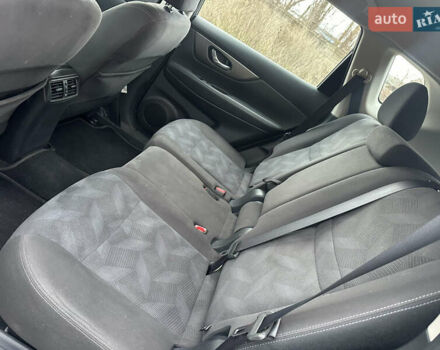 Сірий Ніссан Rogue, об'ємом двигуна 2.49 л та пробігом 135 тис. км за 12000 $, фото 9 на Automoto.ua