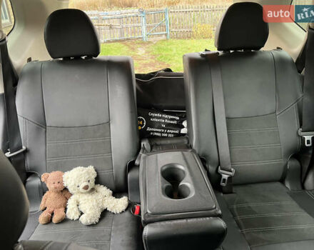 Серый Ниссан Rogue, объемом двигателя 2.49 л и пробегом 170 тыс. км за 16000 $, фото 10 на Automoto.ua