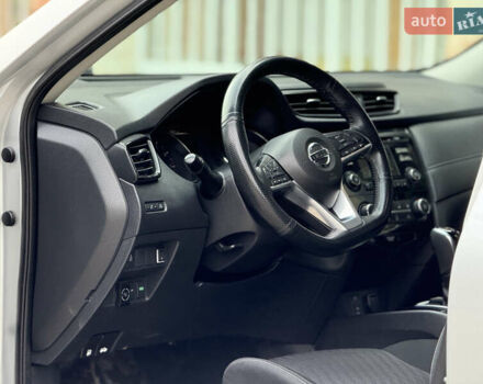 Серый Ниссан Rogue, объемом двигателя 2.5 л и пробегом 162 тыс. км за 12900 $, фото 41 на Automoto.ua