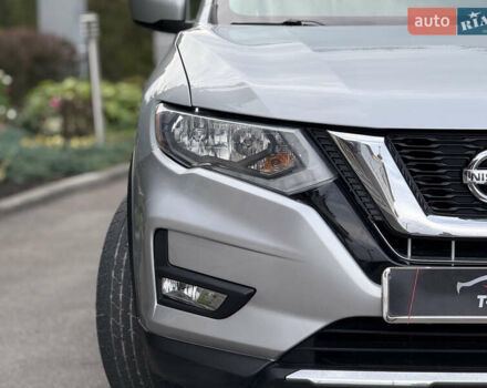 Серый Ниссан Rogue, объемом двигателя 2.5 л и пробегом 162 тыс. км за 12900 $, фото 7 на Automoto.ua