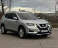 Серый Ниссан Rogue, объемом двигателя 2.5 л и пробегом 150 тыс. км за 13999 $, фото 1 на Automoto.ua