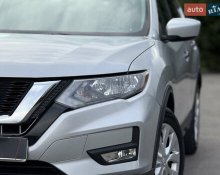 Серый Ниссан Rogue, объемом двигателя 2.5 л и пробегом 162 тыс. км за 12900 $, фото 6 на Automoto.ua