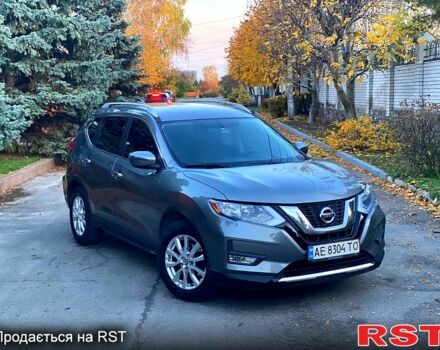 Серый Ниссан Rogue, объемом двигателя 2.5 л и пробегом 165 тыс. км за 13500 $, фото 1 на Automoto.ua