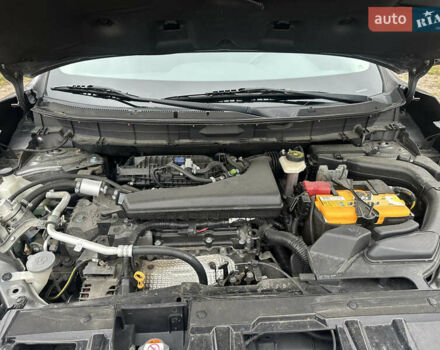 Сірий Ніссан Rogue, об'ємом двигуна 2.49 л та пробігом 135 тис. км за 12000 $, фото 3 на Automoto.ua