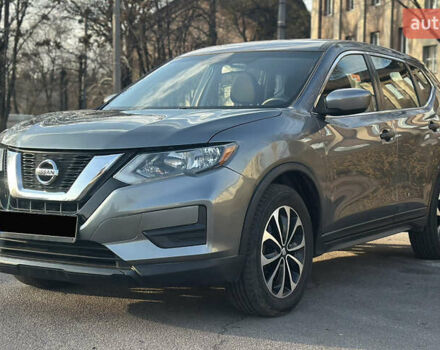 Серый Ниссан Rogue, объемом двигателя 2.49 л и пробегом 206 тыс. км за 12999 $, фото 1 на Automoto.ua