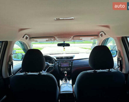 Сірий Ніссан Rogue, об'ємом двигуна 2.49 л та пробігом 66 тис. км за 14500 $, фото 7 на Automoto.ua