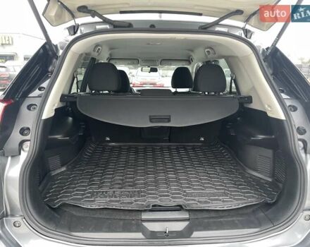 Серый Ниссан Rogue, объемом двигателя 2.49 л и пробегом 117 тыс. км за 15990 $, фото 6 на Automoto.ua