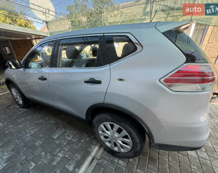 Серый Ниссан Rogue, объемом двигателя 2.49 л и пробегом 149 тыс. км за 11900 $, фото 3 на Automoto.ua