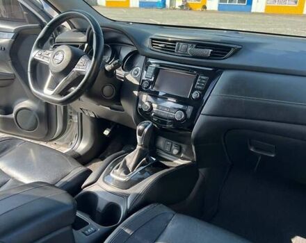 Сірий Ніссан Rogue, об'ємом двигуна 2.49 л та пробігом 161 тис. км за 12800 $, фото 4 на Automoto.ua