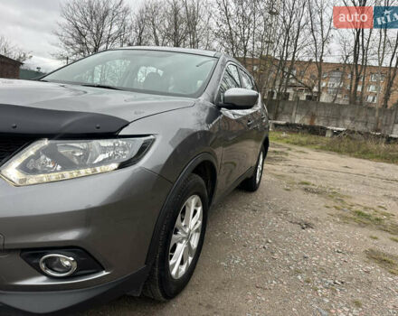 Сірий Ніссан Rogue, об'ємом двигуна 2.49 л та пробігом 135 тис. км за 12000 $, фото 2 на Automoto.ua