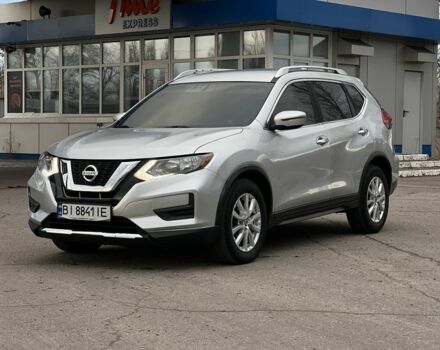 Серый Ниссан Rogue, объемом двигателя 2.5 л и пробегом 150 тыс. км за 13999 $, фото 3 на Automoto.ua