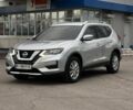 Серый Ниссан Rogue, объемом двигателя 2.5 л и пробегом 150 тыс. км за 13999 $, фото 3 на Automoto.ua