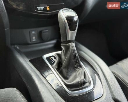 Серый Ниссан Rogue, объемом двигателя 2.5 л и пробегом 162 тыс. км за 12900 $, фото 30 на Automoto.ua