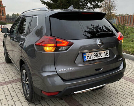 Серый Ниссан Rogue, объемом двигателя 2.49 л и пробегом 222 тыс. км за 15000 $, фото 1 на Automoto.ua