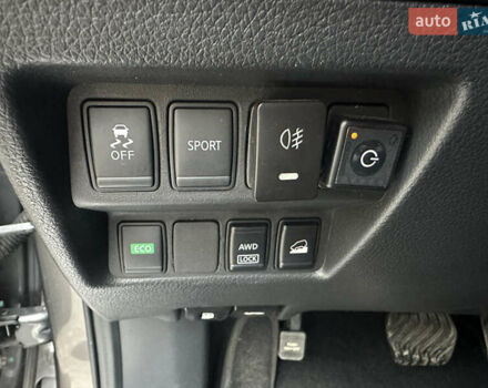 Сірий Ніссан Rogue, об'ємом двигуна 2.49 л та пробігом 135 тис. км за 12000 $, фото 7 на Automoto.ua