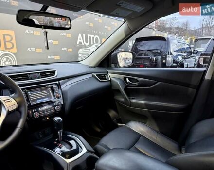 Серый Ниссан Rogue, объемом двигателя 2.5 л и пробегом 92 тыс. км за 14500 $, фото 12 на Automoto.ua