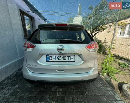 Серый Ниссан Rogue, объемом двигателя 2.49 л и пробегом 149 тыс. км за 11900 $, фото 4 на Automoto.ua