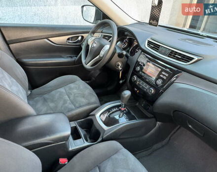 Серый Ниссан Rogue, объемом двигателя 2.49 л и пробегом 149 тыс. км за 11900 $, фото 8 на Automoto.ua