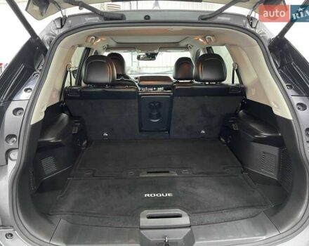 Серый Ниссан Rogue, объемом двигателя 2.49 л и пробегом 140 тыс. км за 16500 $, фото 12 на Automoto.ua