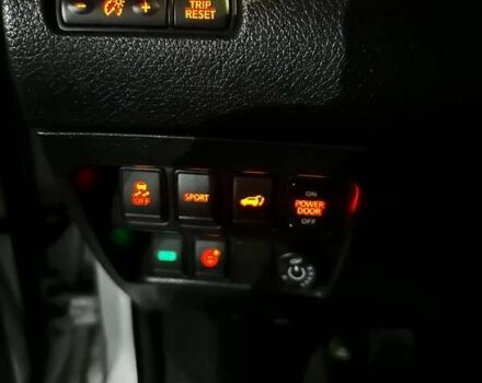 Серый Ниссан Rogue, объемом двигателя 2.49 л и пробегом 162 тыс. км за 13200 $, фото 2 на Automoto.ua