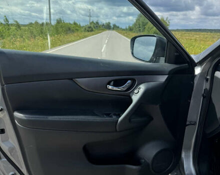 Серый Ниссан Rogue, объемом двигателя 2.49 л и пробегом 122 тыс. км за 14000 $, фото 16 на Automoto.ua