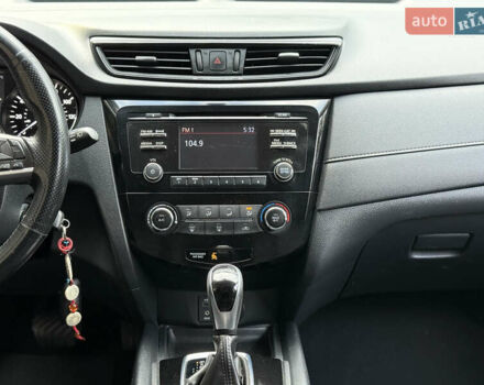 Серый Ниссан Rogue, объемом двигателя 2.5 л и пробегом 162 тыс. км за 12900 $, фото 43 на Automoto.ua