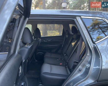 Серый Ниссан Rogue, объемом двигателя 2.5 л и пробегом 112 тыс. км за 13400 $, фото 11 на Automoto.ua