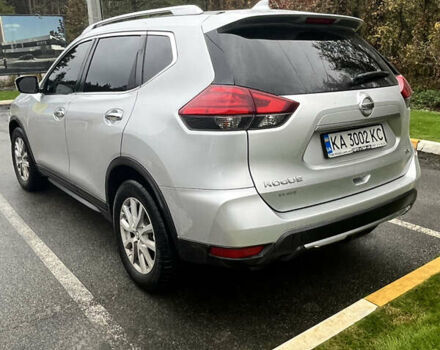 Серый Ниссан Rogue, объемом двигателя 2.5 л и пробегом 215 тыс. км за 15000 $, фото 5 на Automoto.ua