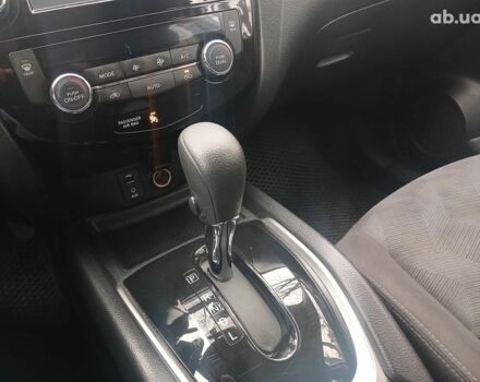 Серый Ниссан Rogue, объемом двигателя 2.5 л и пробегом 148 тыс. км за 12990 $, фото 17 на Automoto.ua