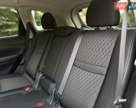 Серый Ниссан Rogue, объемом двигателя 2.5 л и пробегом 162 тыс. км за 12900 $, фото 34 на Automoto.ua