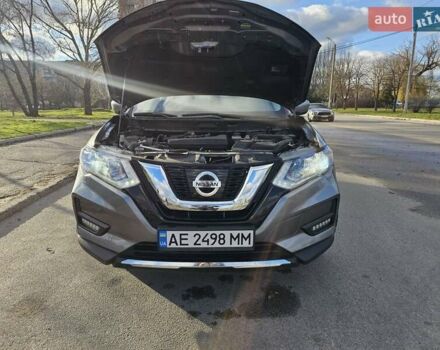 Серый Ниссан Rogue, объемом двигателя 2.49 л и пробегом 177 тыс. км за 12000 $, фото 13 на Automoto.ua