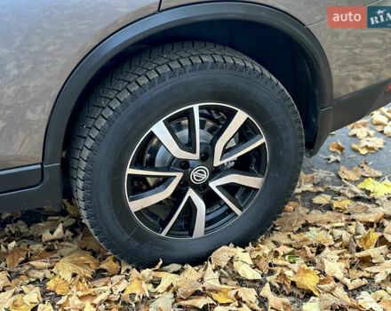 Серый Ниссан Rogue, объемом двигателя 2.49 л и пробегом 180 тыс. км за 13300 $, фото 9 на Automoto.ua